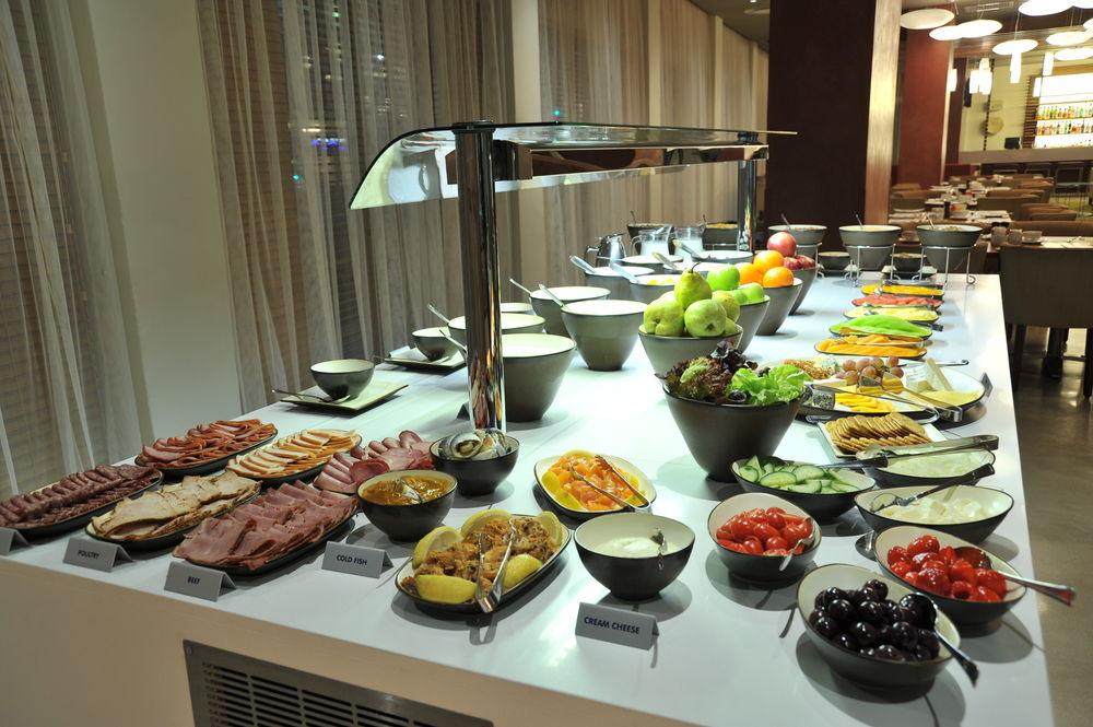Garden Court Victoria Junction Hotel 4*
