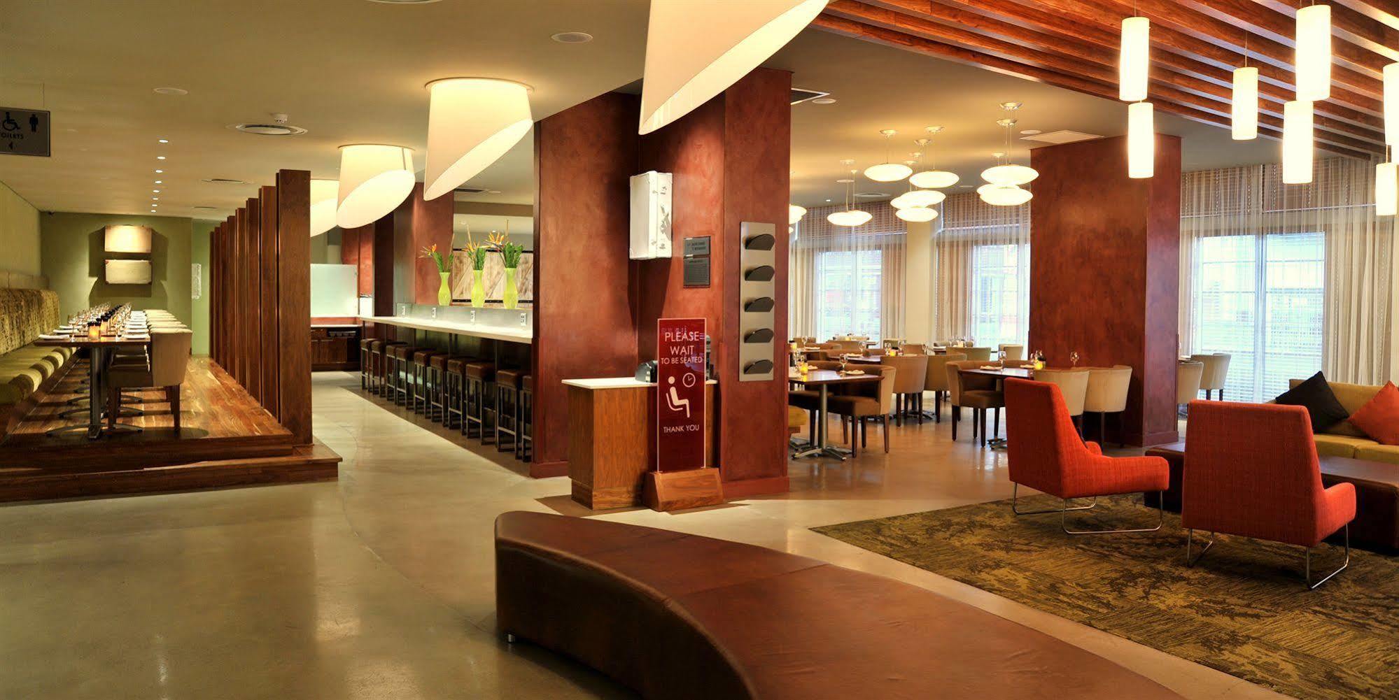 Garden Court Victoria Junction Hotel